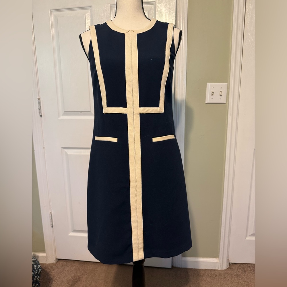 Sweet dress - Picture 1 of 11